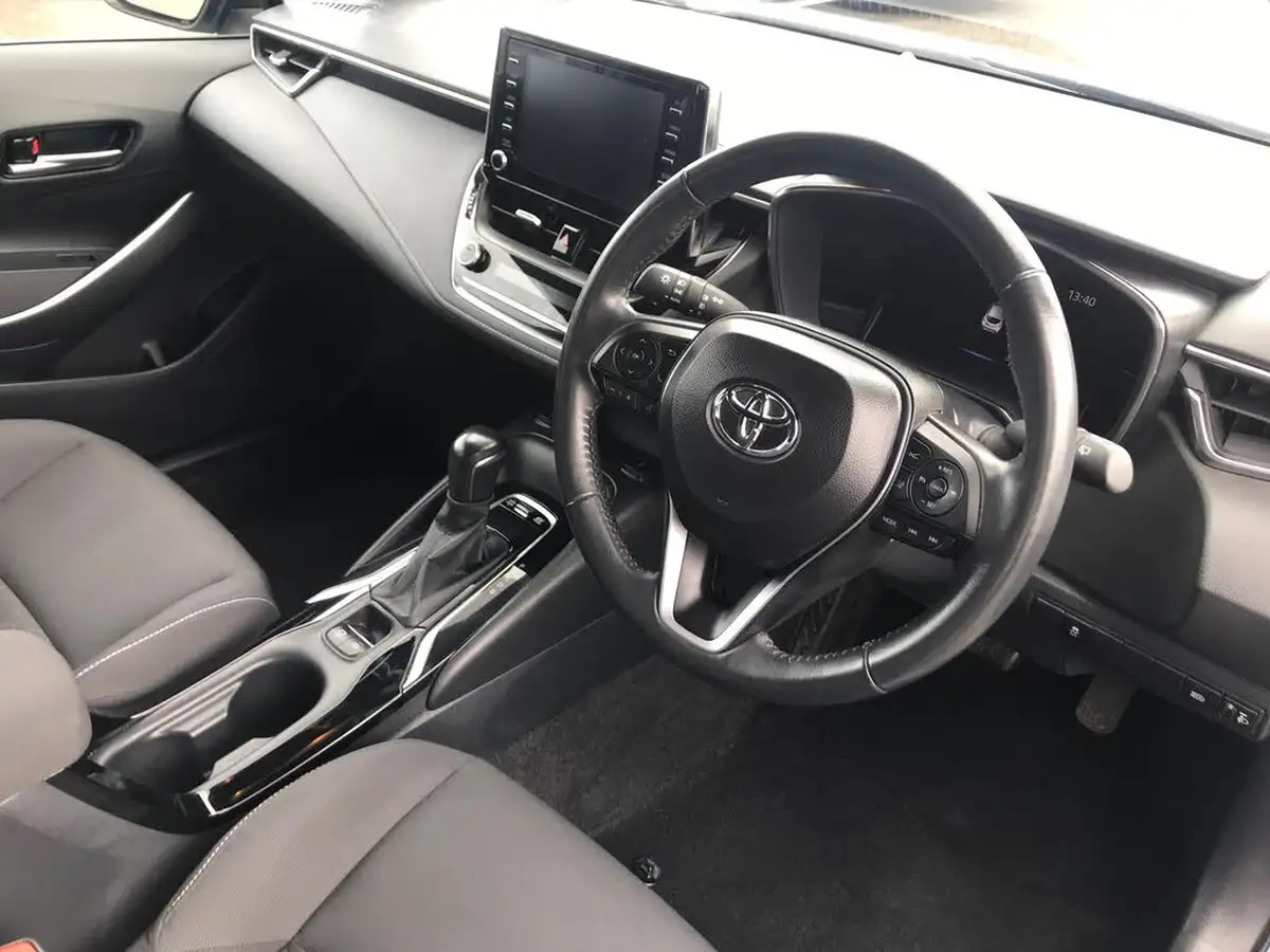 2022-toyota-corolla-18-vvt-i-icon-120bhp-trk-hatchback-5d-big-2