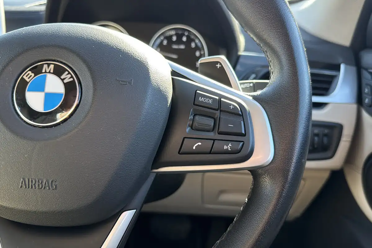 2021-bmw-x1-20-xdrive20i-xline-big-15