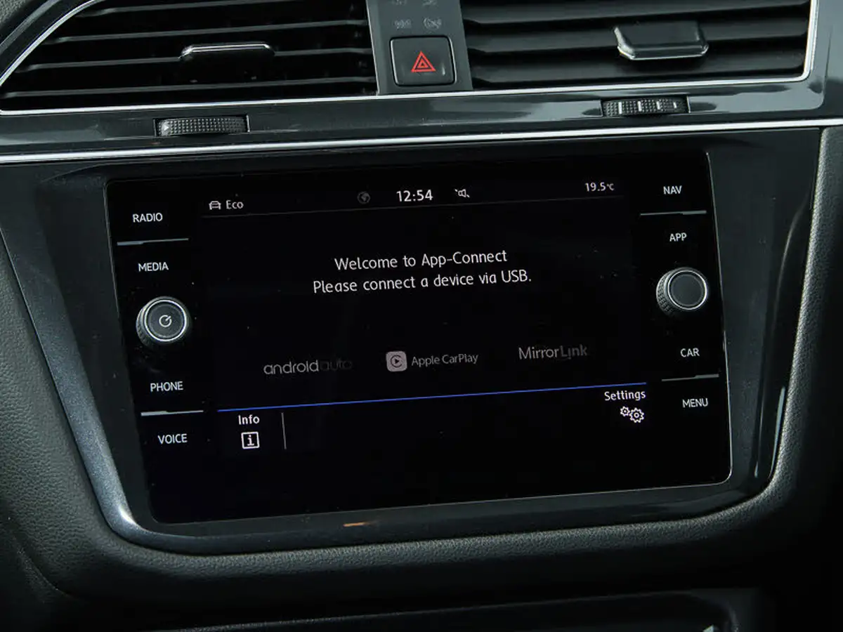 2019-volkswagen-tiguan-allspace-20tdi-se-nav-150ps-scr-4motion-dsg-big-18