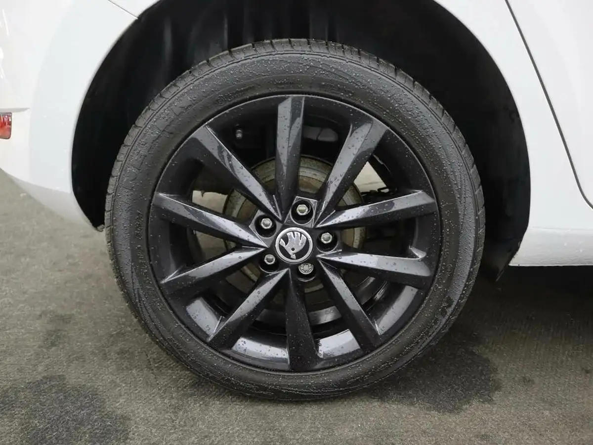 2019-skoda-fabia-10-mpi-colour-edition-75ps-ss-big-5