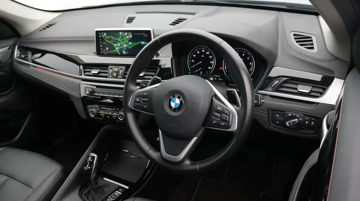 2022-bmw-x1-20-xdrive20i-xline-big-9