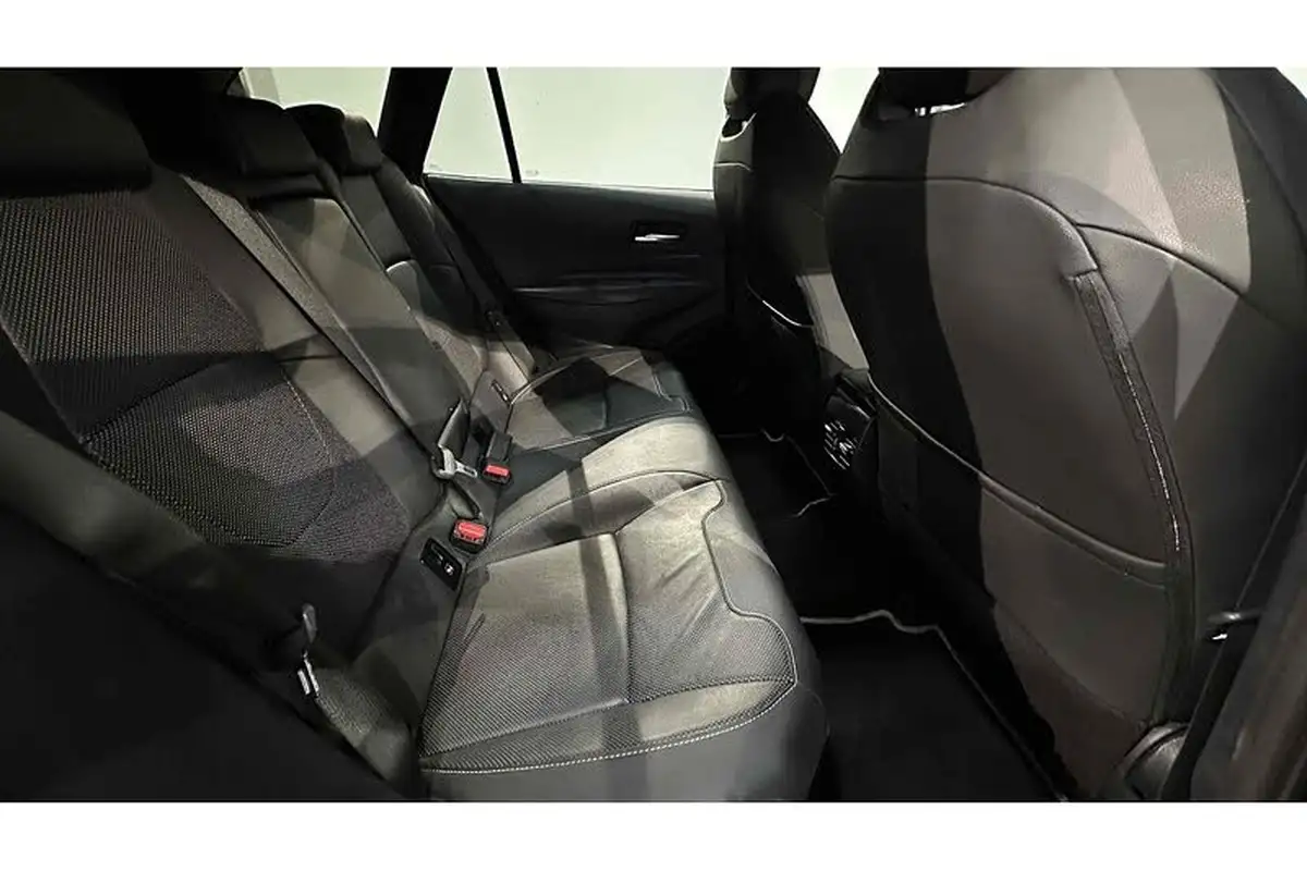 2021-toyota-corolla-18-vvt-i-excel-trk-touring-sports-big-21