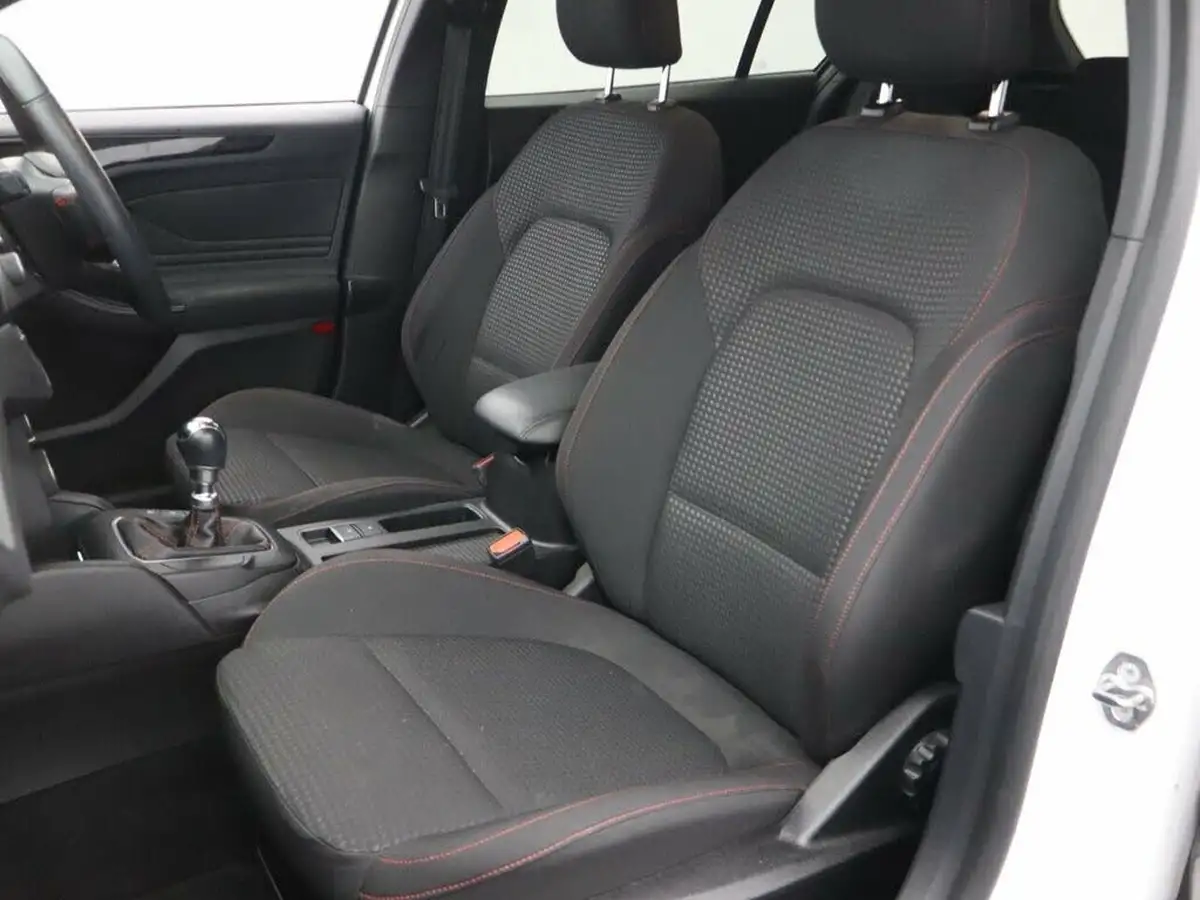 2020-ford-focus-15-st-line-edition-hatchback-big-23