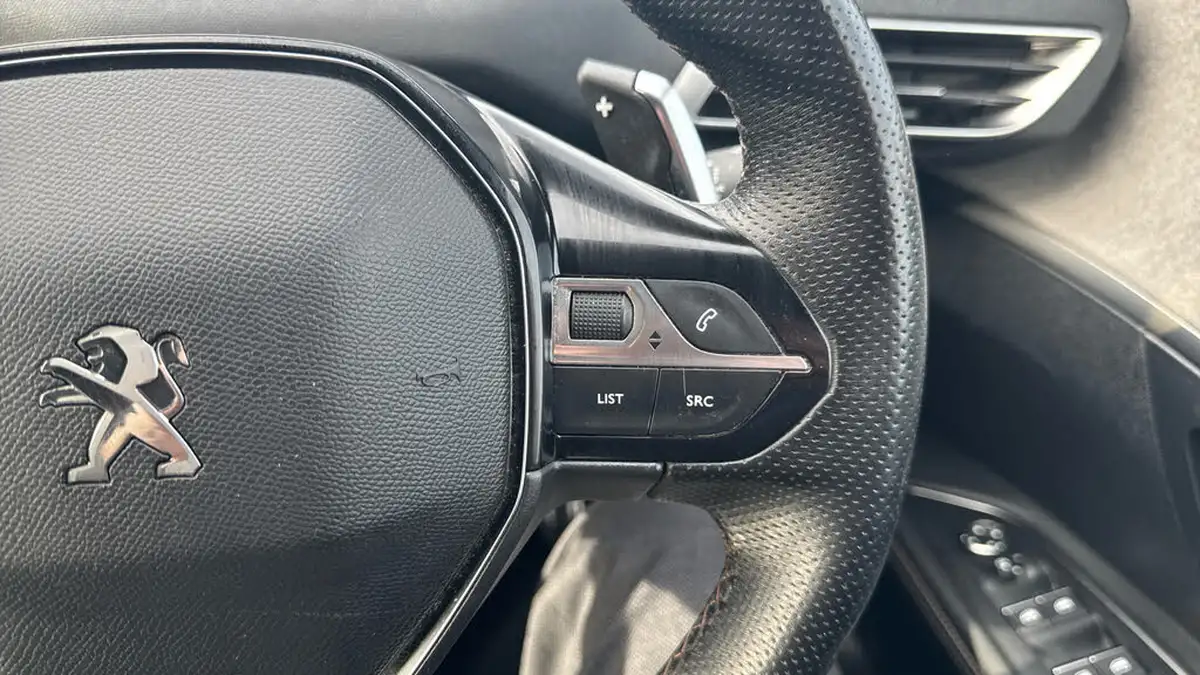 2021-peugeot-5008-suv-12-puretech-gt-premium-big-22