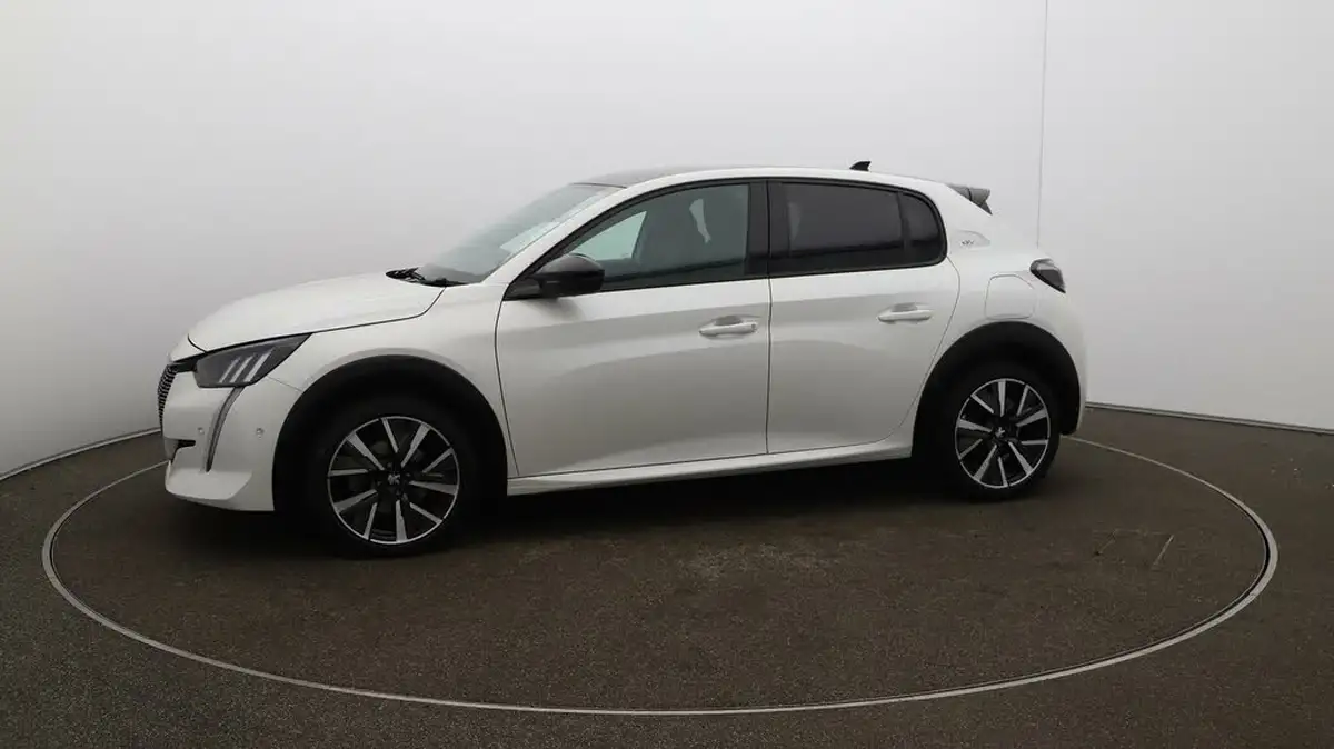 2022-peugeot-208-12-puretech-gt-100bhp-big-58
