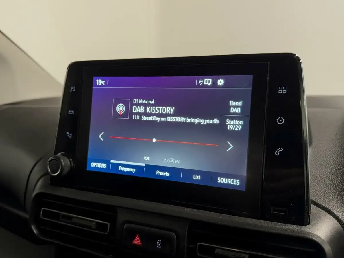 2020-vauxhall-combo-life-12i-elite-big-38