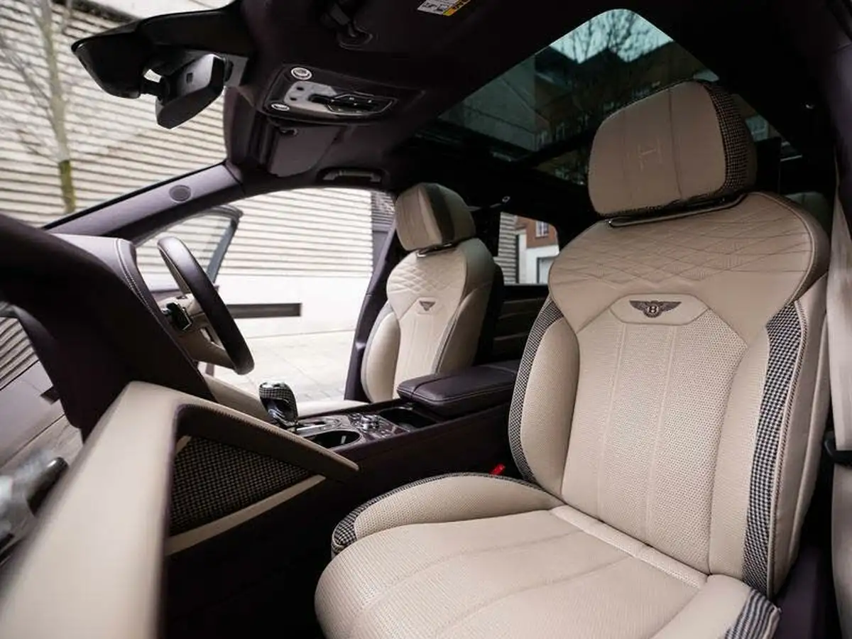 2023-bentley-bentayga-40-v8-extended-wheelbase-azure-big-26