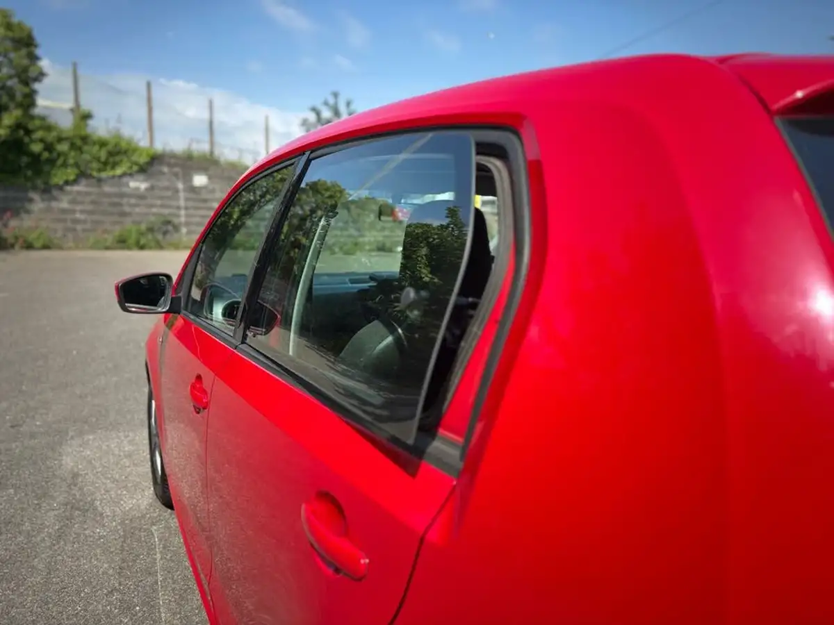 2014-seat-mii-10-i-tech-5d-big-19