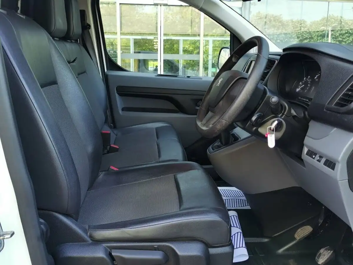 2020-peugeot-expert-15-bluehdi-professional-compact-1000-big-7
