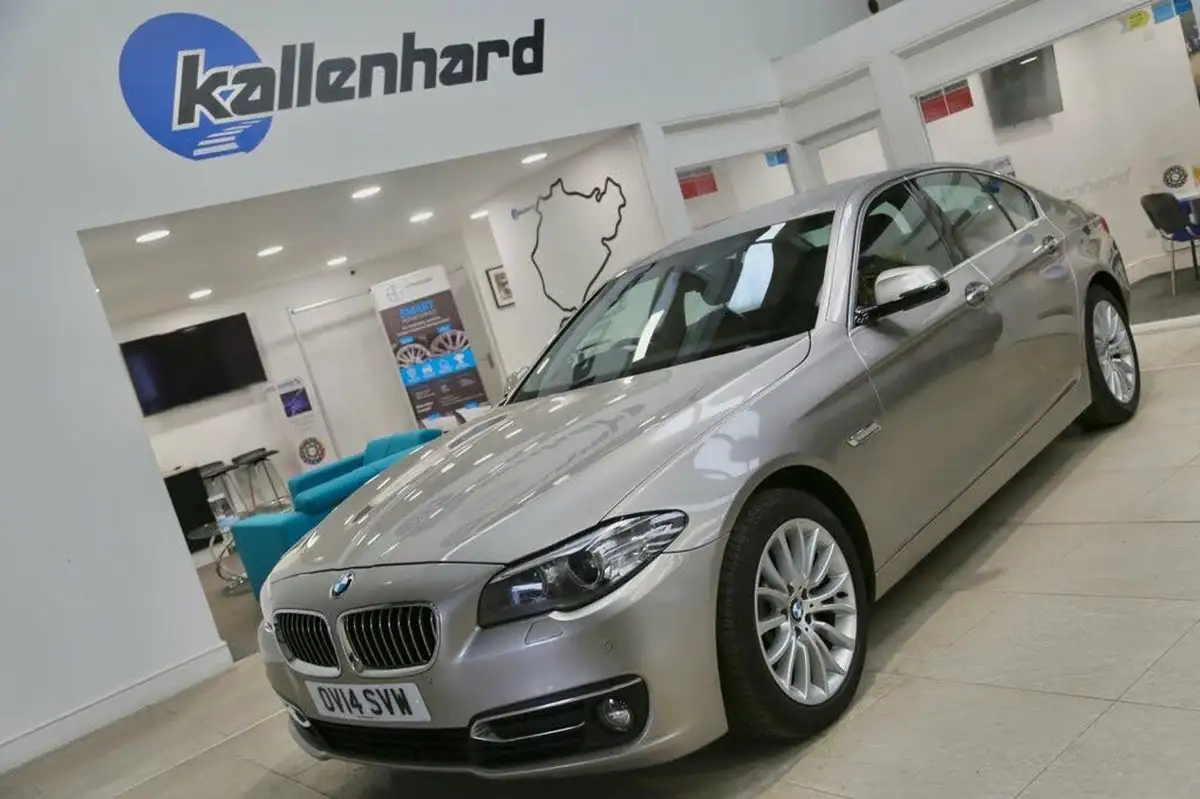 2014-bmw-5-series-20-528i-luxury-saloon-4d-auto-big-8