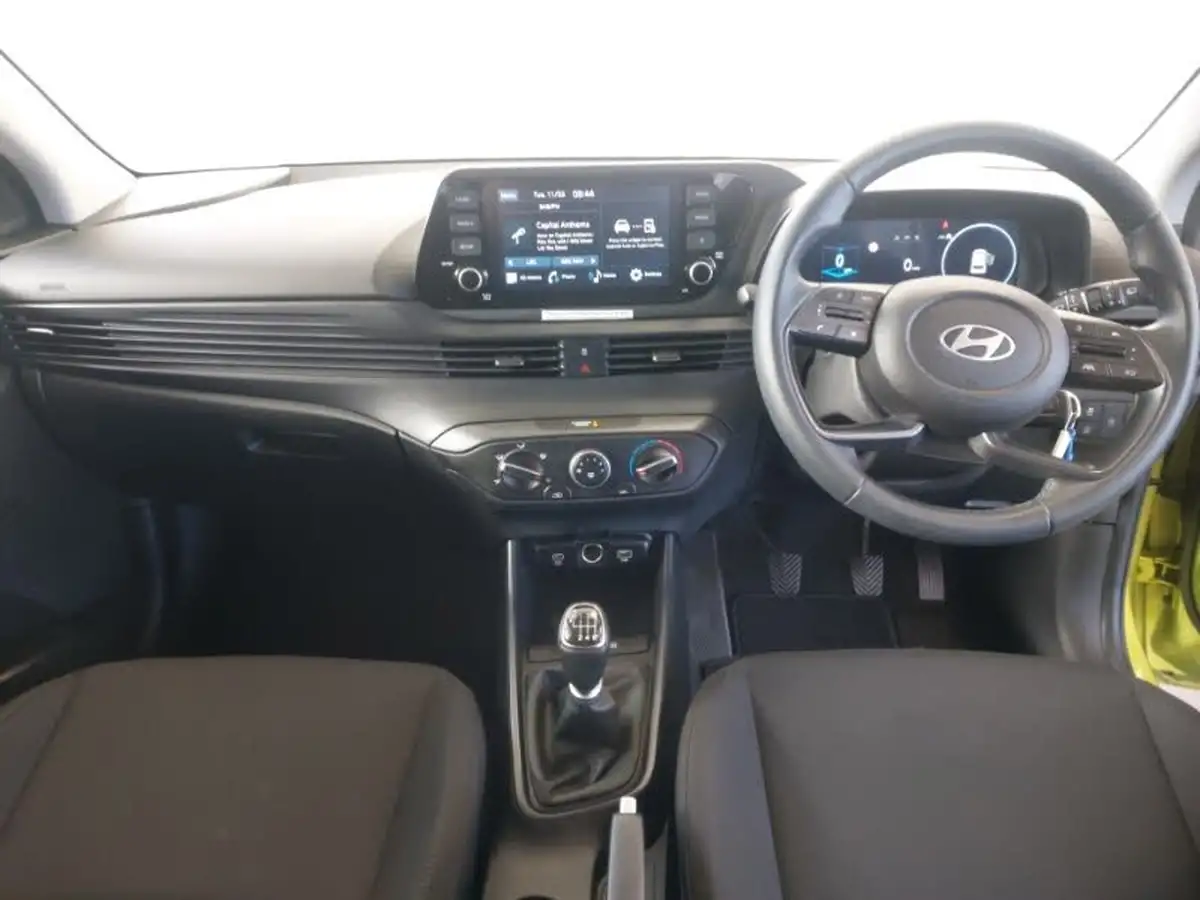 2024-hyundai-i20-10-t-gdi-advance-big-2