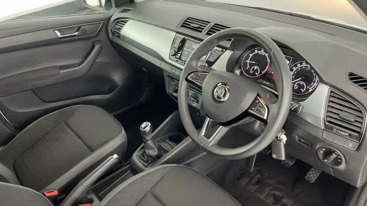 2019-skoda-fabia-10-tsi-colour-edition-big-5