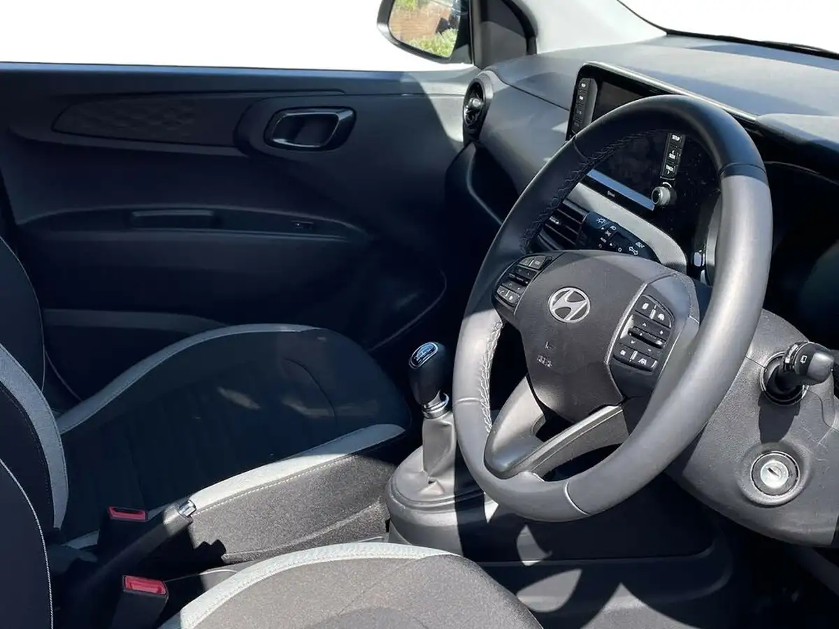 2024-hyundai-i10-12-advance-79ps-big-14