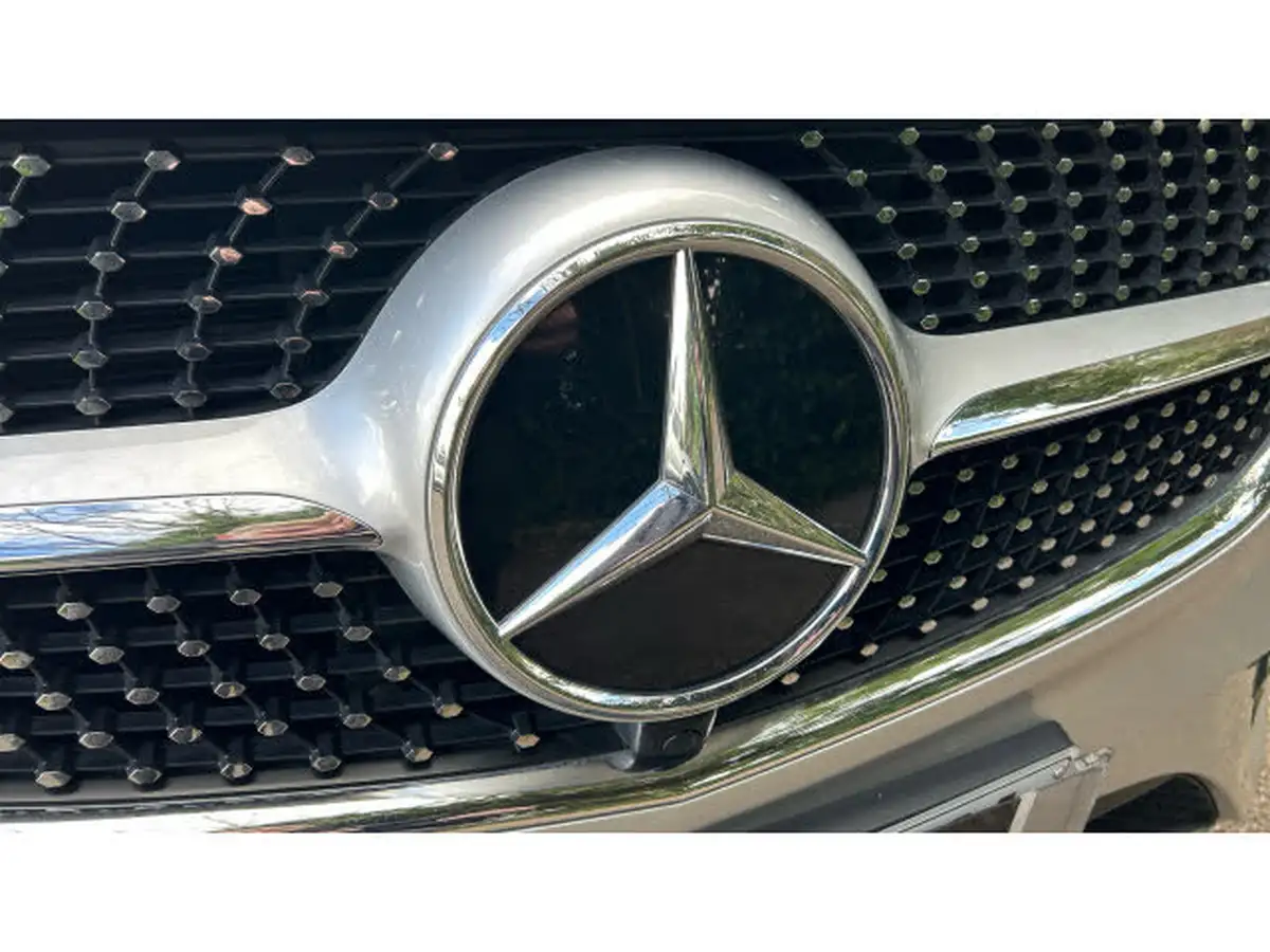 2020-mercedes-benz-v-class-20d-v300d-amg-line-extra-long-big-44