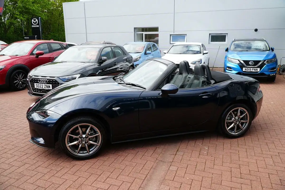 2024-mazda-mx-5-15-exclusive-line-roadster-big-15