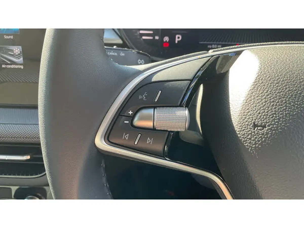 2025-skoda-fabia-10-tsi-design-edition-116ps-dsg-big-16