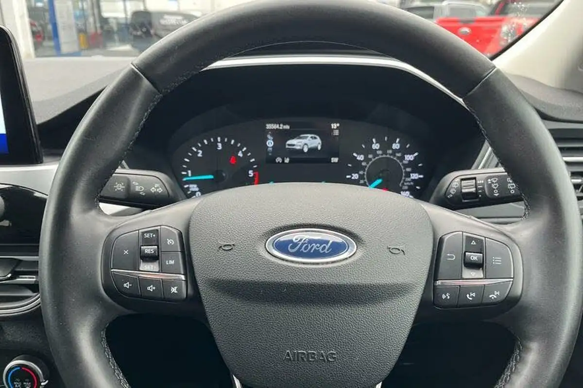 2022-ford-kuga-15-zetec-auto-big-11
