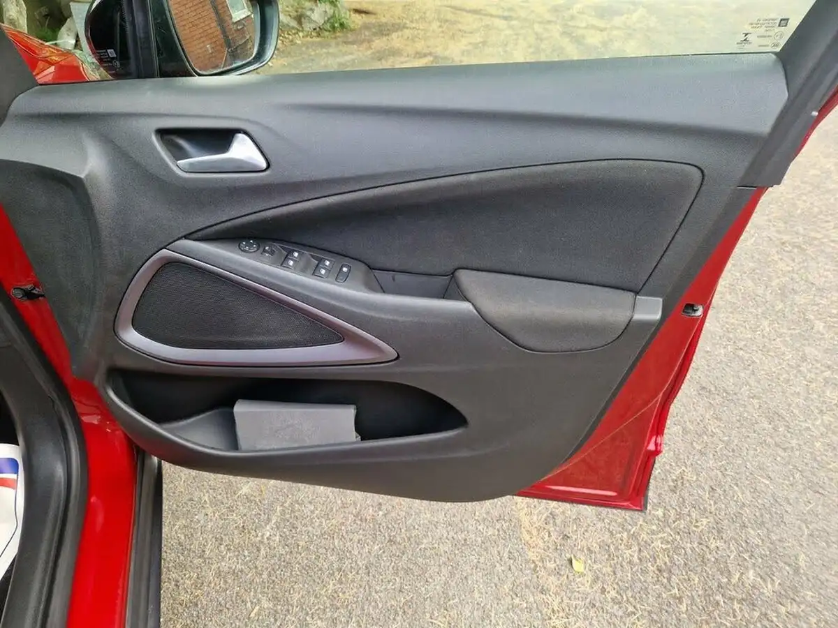 2022-vauxhall-crossland-12i-design-big-11