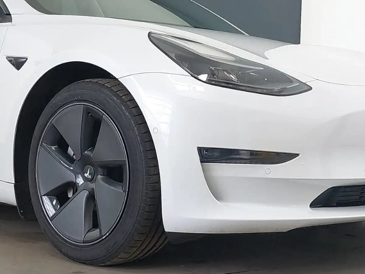 2021-tesla-model-3-e-long-range-4x4-big-8