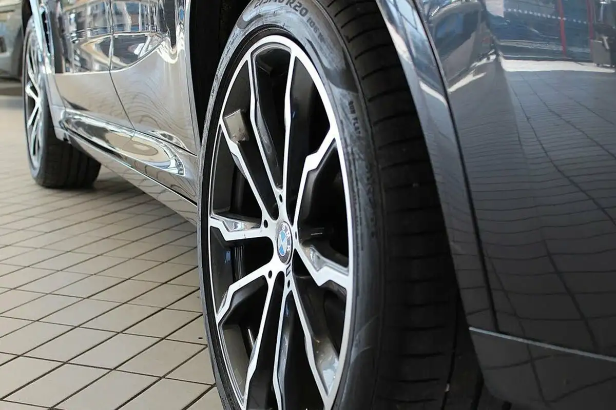 2019-bmw-x4-20td-xdrive20d-m-sport-big-19