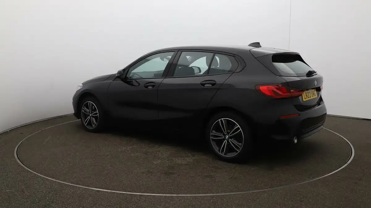 2022-bmw-1-series-15td-116d-sport-dct-big-27