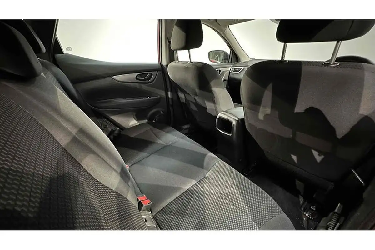 2018-nissan-qashqai-13-dig-t-visia-big-21