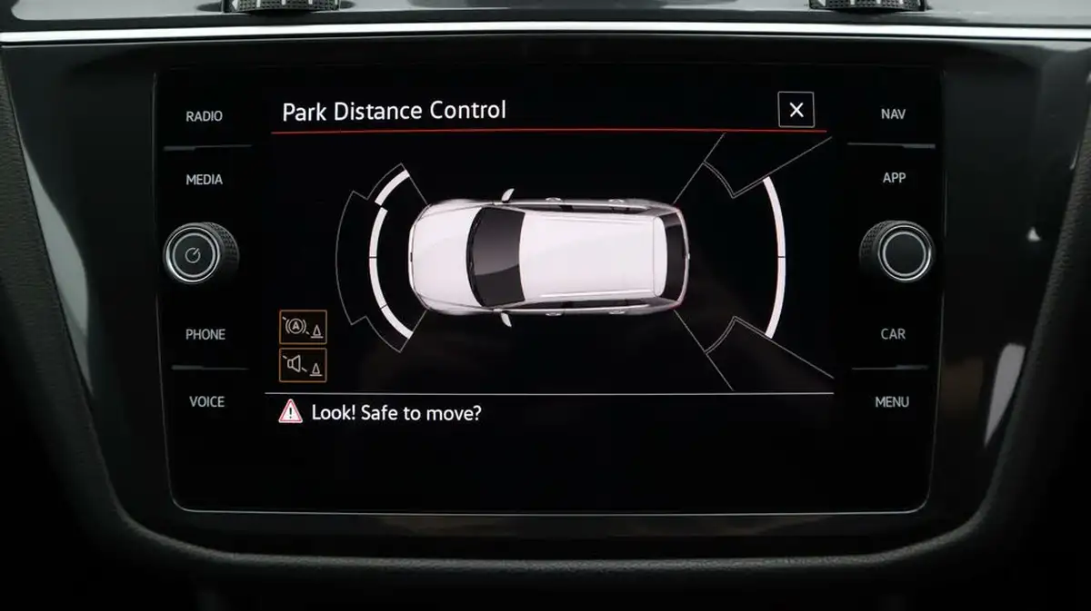 2023-volkswagen-tiguan-allspace-15-tsi-r-line-big-29