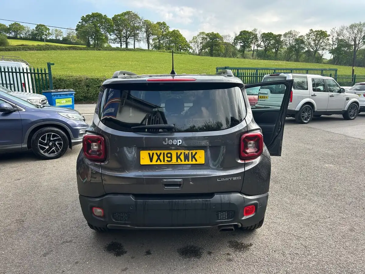 2019-jeep-renegade-10-gse-limited-big-3