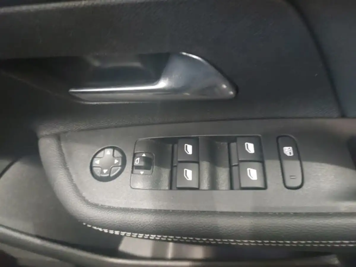 2023-vauxhall-mokka-12-gs-136ps-big-18