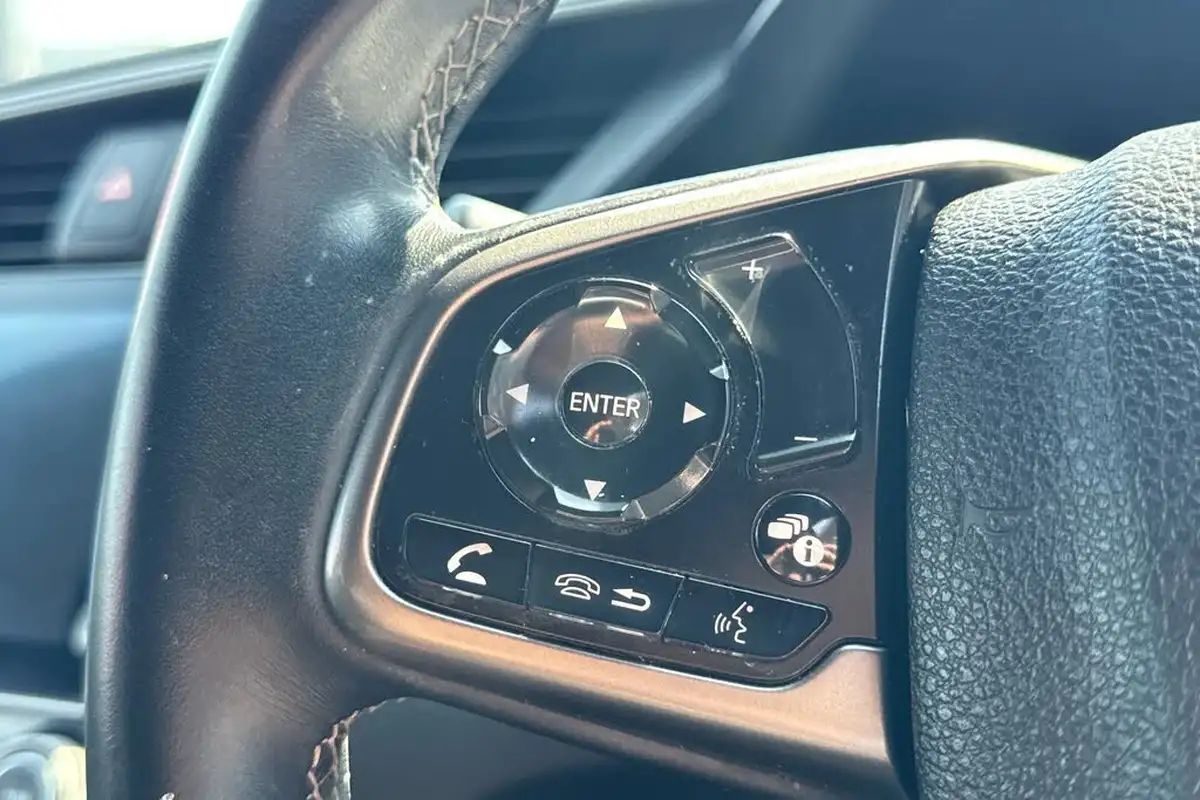 2020-honda-civic-15-vtec-turbo-sport-ss-big-15