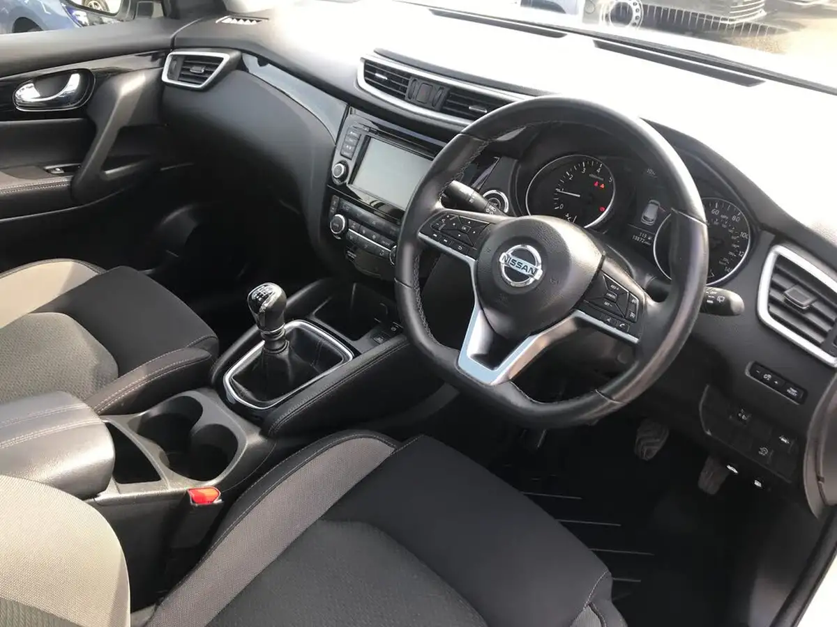 2021-nissan-qashqai-13-dig-t-n-connecta-140ps-big-2
