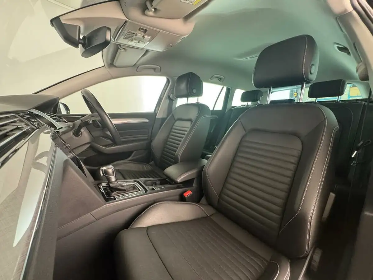 2022-volkswagen-passat-14-tsi-gte-estate-5d-big-48