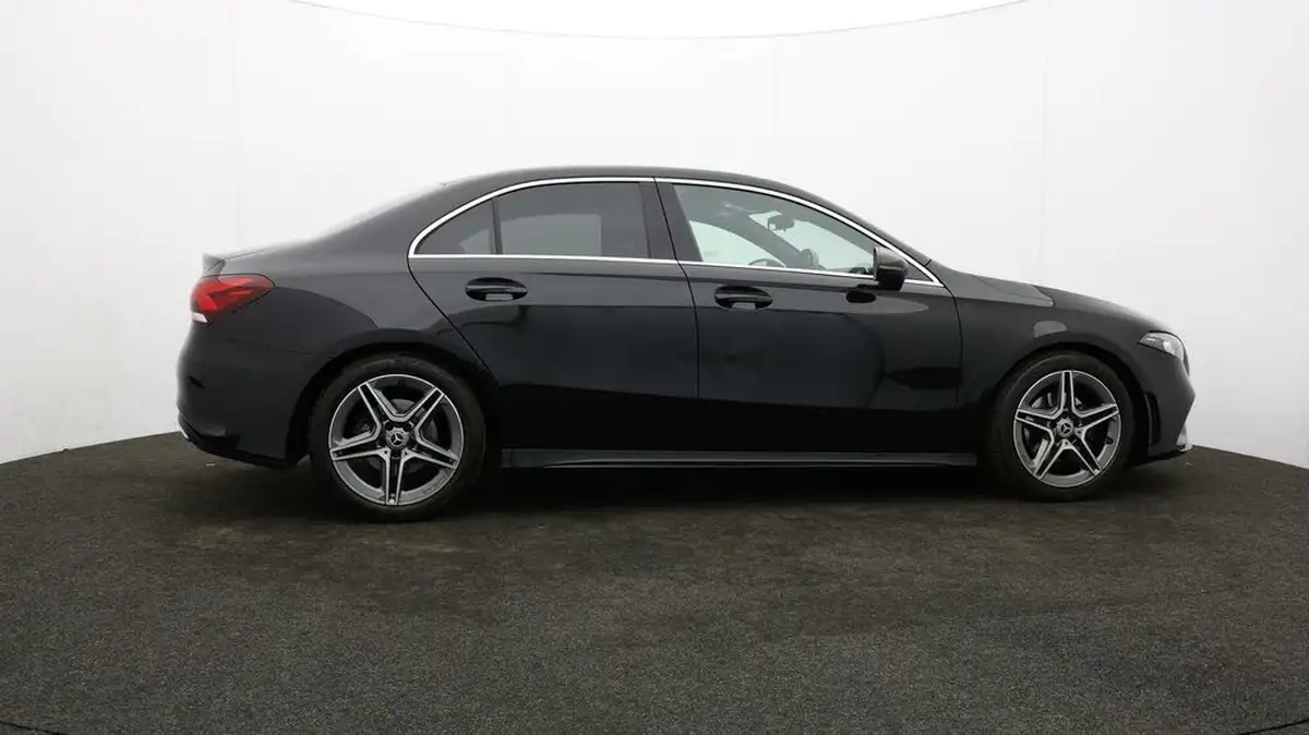 2020-mercedes-benz-a-class-13-a200-amg-line-saloon-4d-7g-dct-big-30