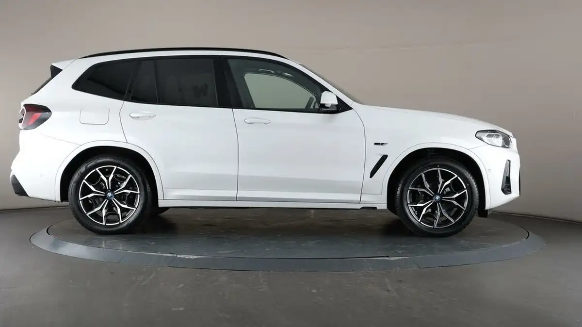 2022-bmw-x3-20-xdrive-30e-m-sport-big-52