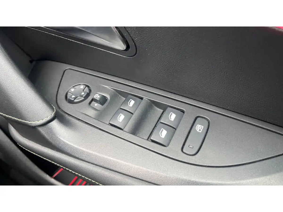 2020-peugeot-2008-suv-e-gt-big-24