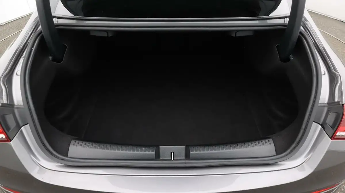 2023-mercedes-benz-cla-13-cla-180-amg-line-coupe-4d-big-17