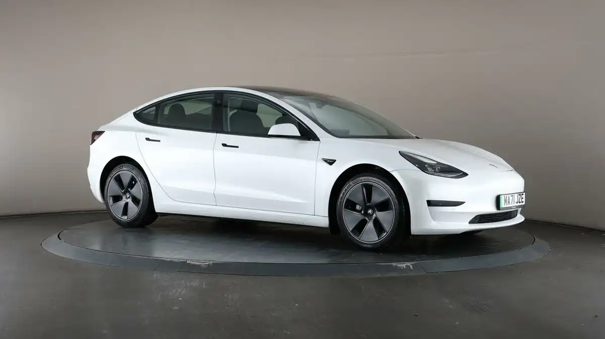 2021-tesla-model-3-e-standard-plus-big-47