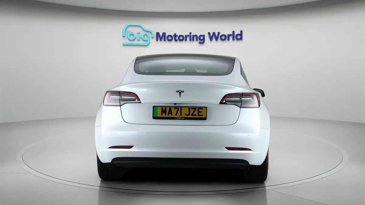 2021-tesla-model-3-e-standard-plus-big-6
