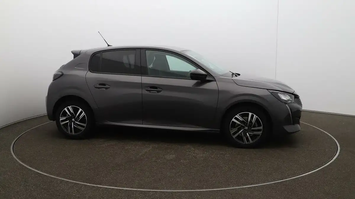 2023-peugeot-208-12-puretech-allure-premium-100ps-eat8-big-39