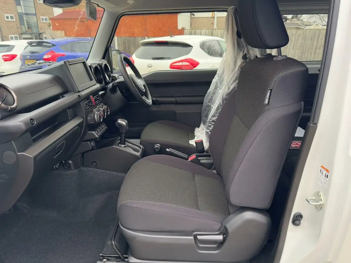 2024-suzuki-jimny-15-sierra-4wd-big-41