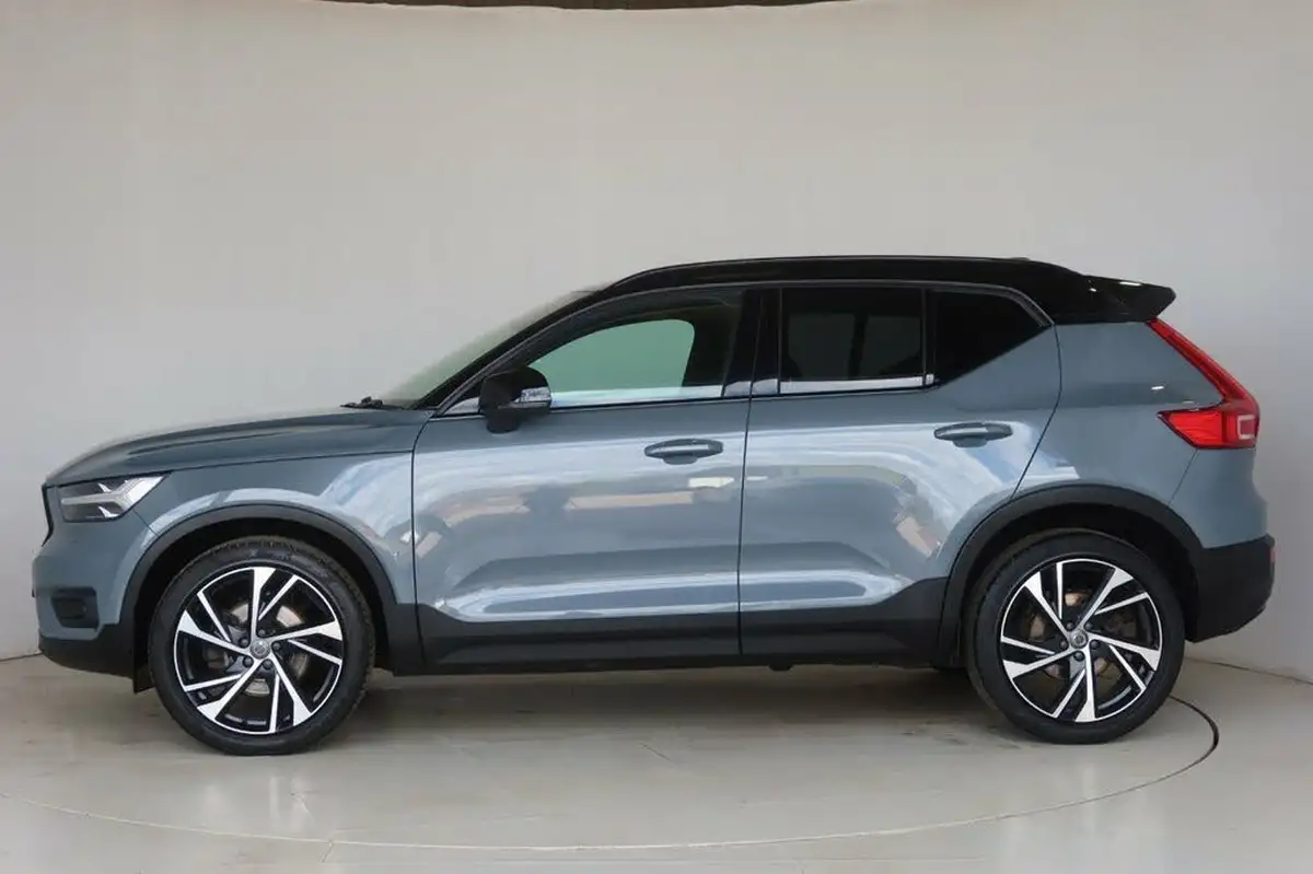 2021-volvo-xc40-20-b4-r-design-pro-197bhp-geartronic-big-12