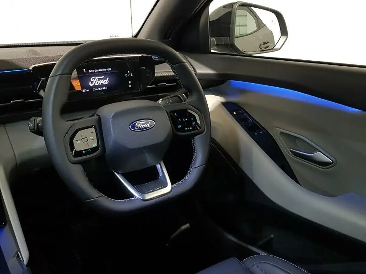 2024-ford-explorer-e-premium-286ps-77kwh-big-9