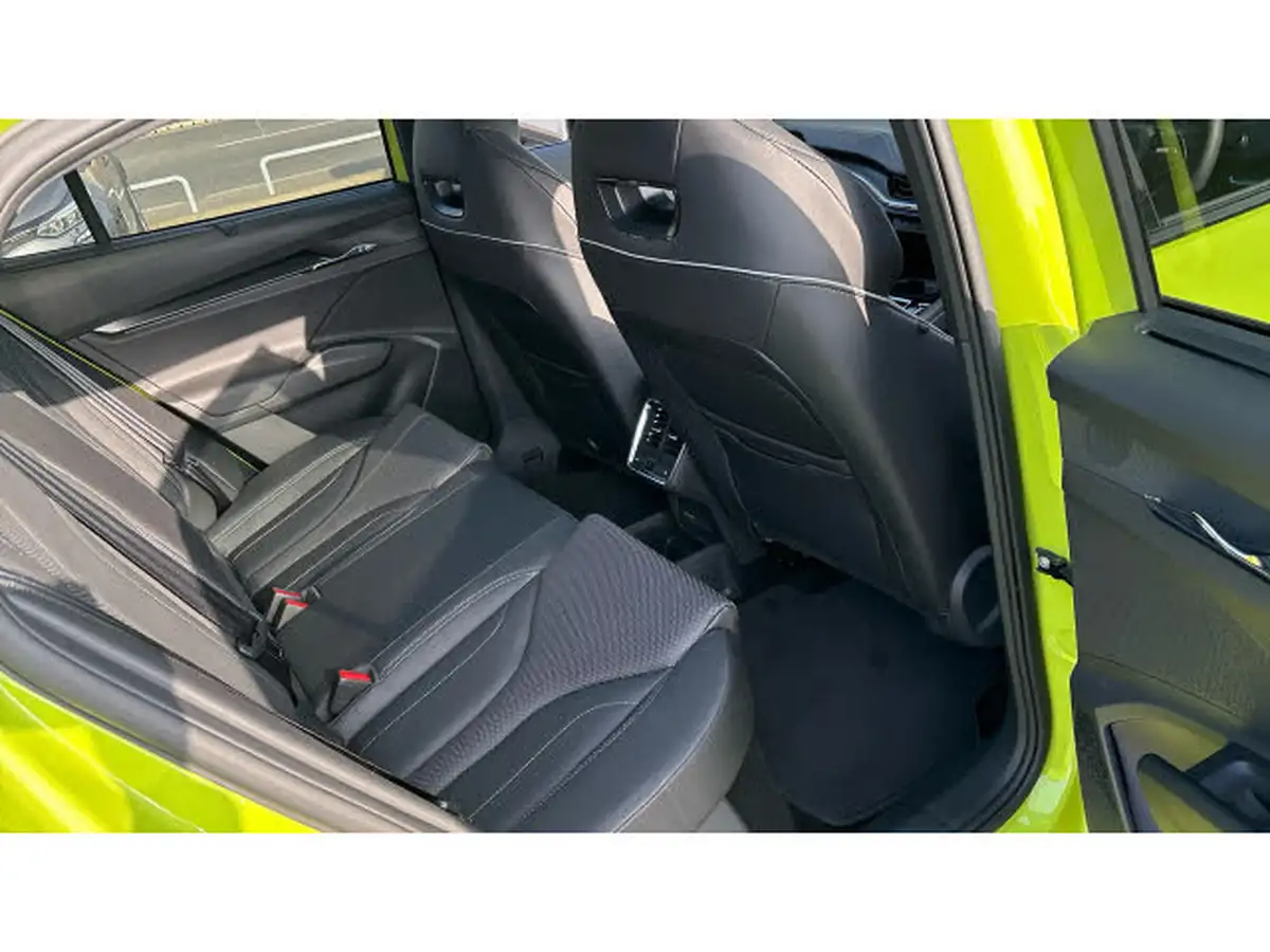 2025-skoda-enyaq-e-vrs-coupe-big-15