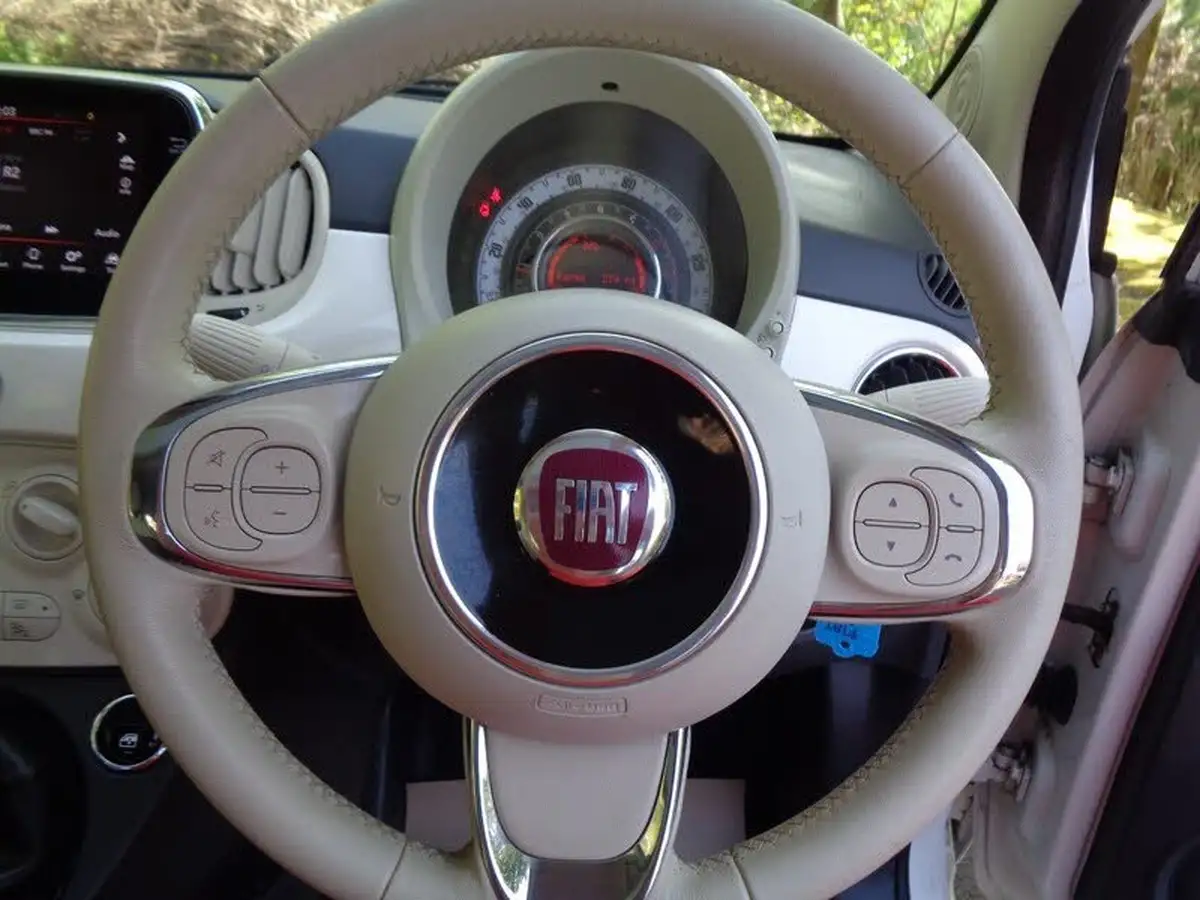 2017-fiat-500-12-lounge-big-13