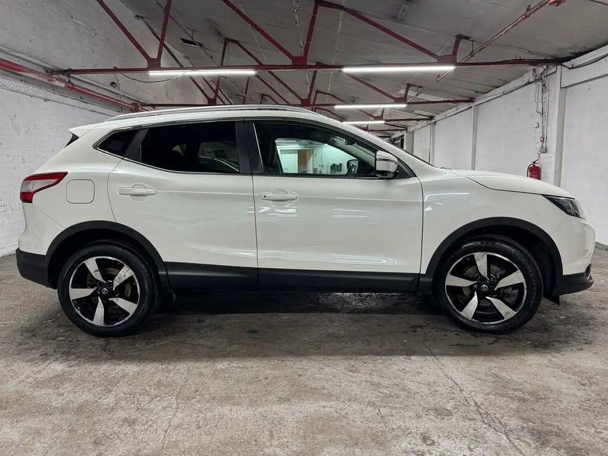 2015-nissan-qashqai-15dci-n-tec-big-13