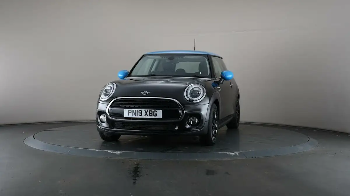 2019-mini-cooper-15-cooper-classic-hatchback-3d-big-36