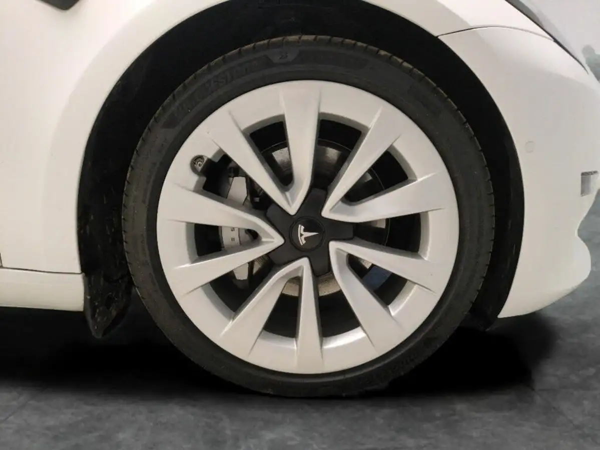 2021-tesla-model-3-e-long-range-4x4-big-26
