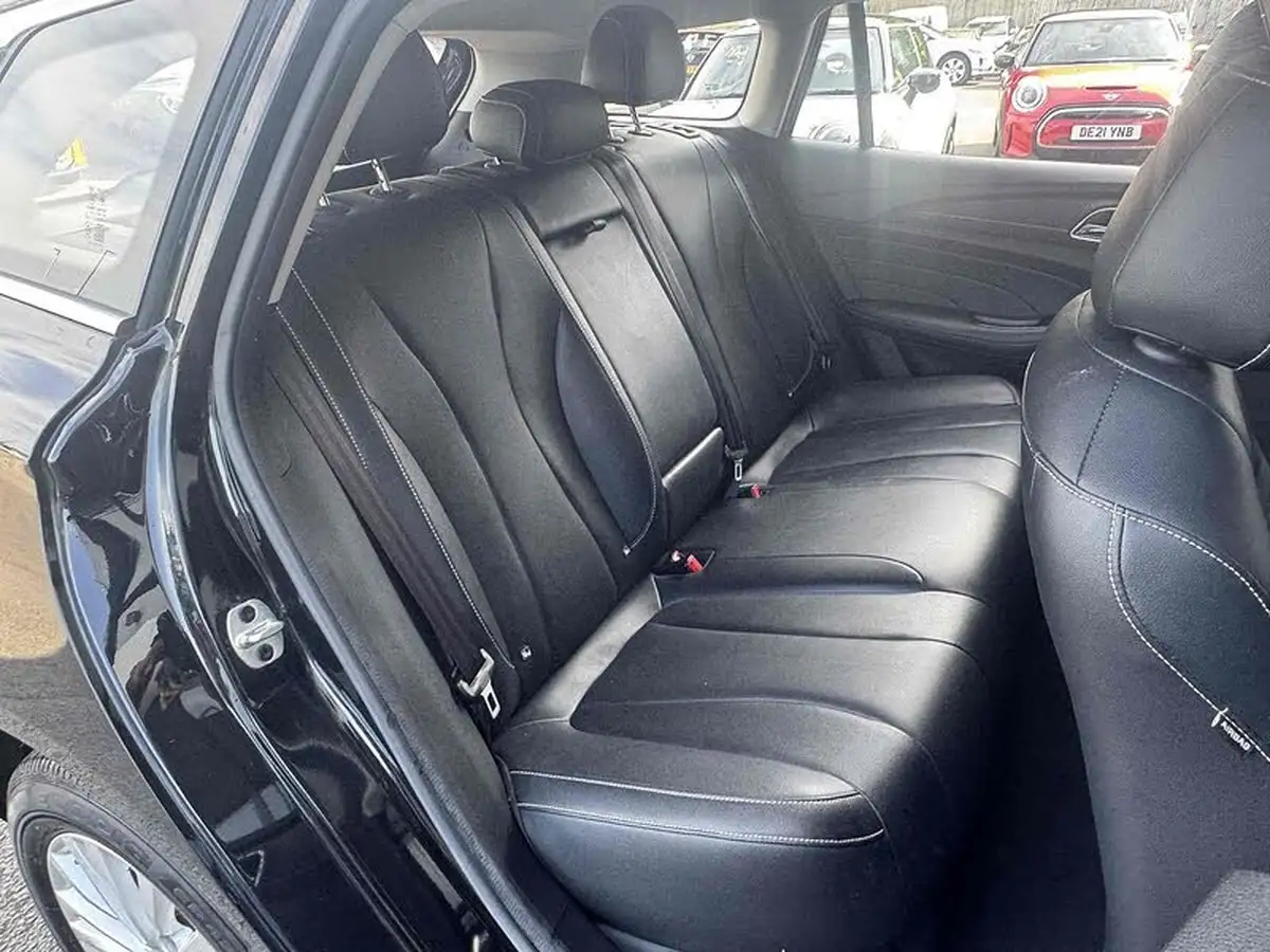 2021-mg-mg5-e-exclusive-ev-long-range-big-22