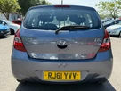 2011-hyundai-i20-12-comfort-3d-small-14
