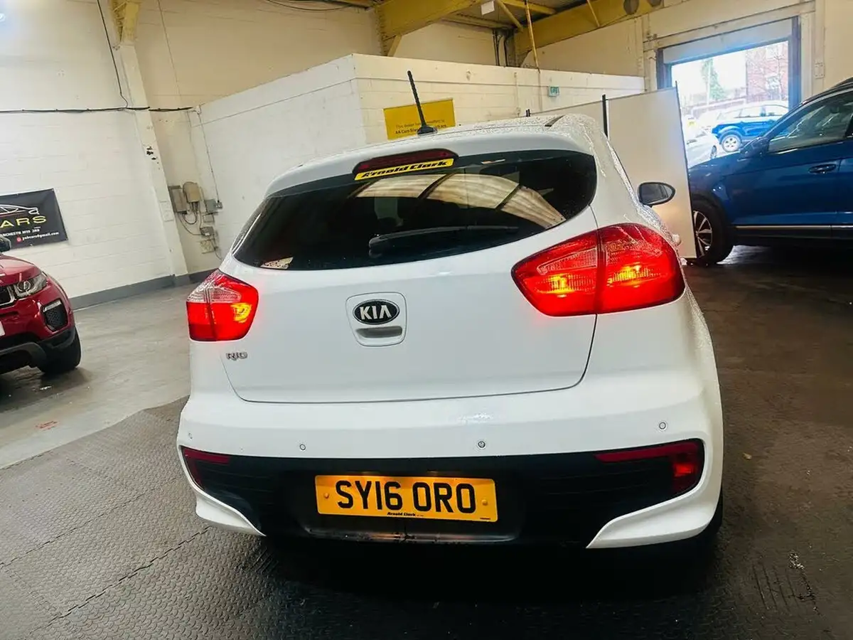 2016-kia-rio-125-sr7-5d-big-19